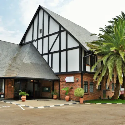 Cresta Churchill Hotel Hotels near The Hillside Dams Conservancy