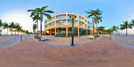 Terrace Hotel Отели рядом с достопримечательностью «Университет Филиппины Экстеншен Програм ин Олонгапо»