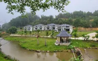 Hasu Village Hòa Bình - Moutain View Hotels near Cúc Thảo Valley