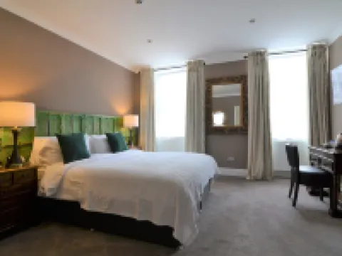 Angel and Royal Hotel โรงแรมในแกรนแทม