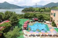 Cheongpung Resort Lake Hotel