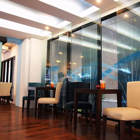 Apo Hotel