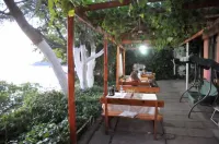 Mola Hotel