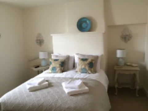 King William Inn Hotels near Priston Mill