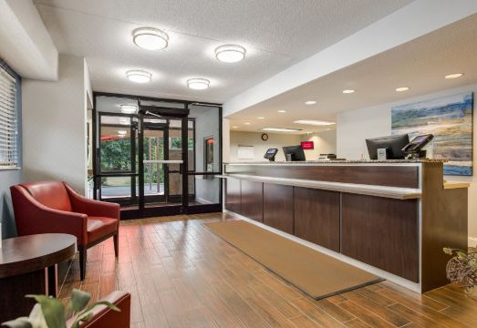 3. 홈타운 스튜디오..