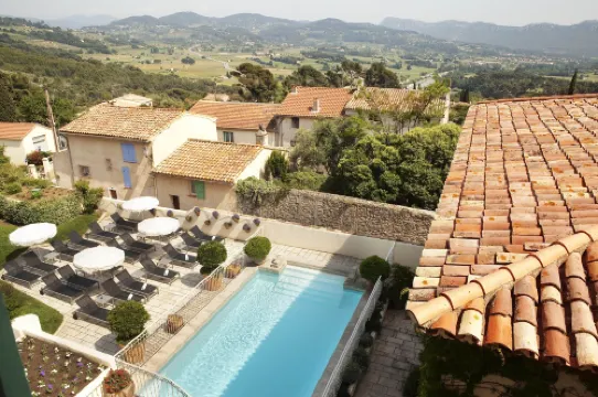 เมซง เบราร์ด – โฮเทล เรสเตอรองต์ สปา