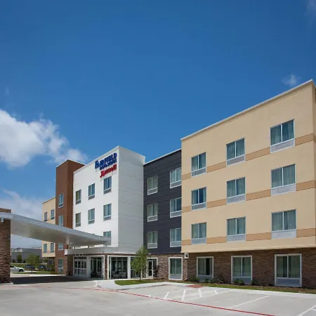 Fairfield Inn & Suites Dallas West/I-30