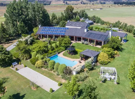 Lime Tree Lodge Отели в г. Лейк Хоея