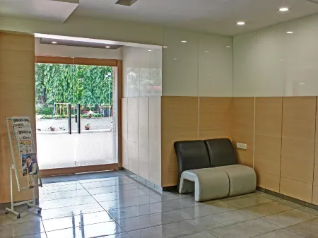 Hotel Corona Отели в г. Бхолав Парт