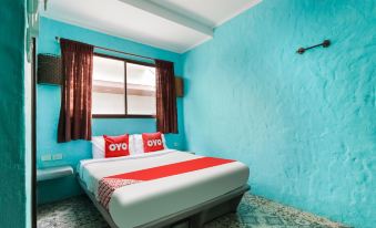 OYO 1103 Pirates House Hotel