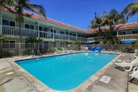 Motel 6 Carpinteria, CA - Santa Barbara - South - Pools