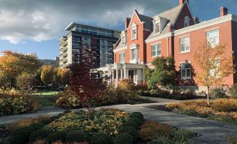 The Strathallan Rochester Hotel & Spa - a DoubleTree by Hilton