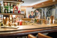 Aktiv- & Wellnesshotel Bergfried - bar