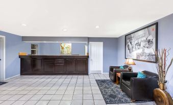 Super 8 by Wyndham Cleburne