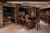 DoubleTree by Hilton Raleigh Crabtree Valley - bar