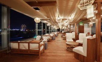 Radisson Blu Hotel and Resort Abu Dhabi Corniche