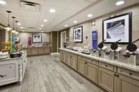 Hampton Inn & Suites Alliance - breakfast