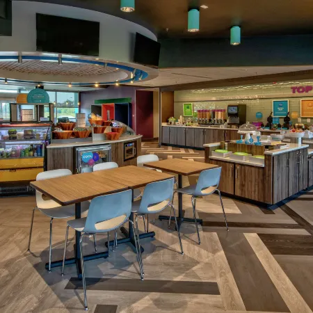 Tru by Hilton Roanoke Hollins