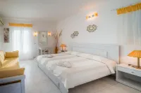 Vardia Bay Studios