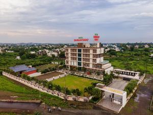 Hotel Chandradeep Regency