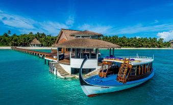 Mercure Maldives Kooddoo Resort