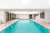 Comfort Inn & Suites Greenville Near East Carolina University - Pool