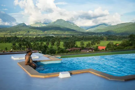 C View Home Отели в г. Район Пуа