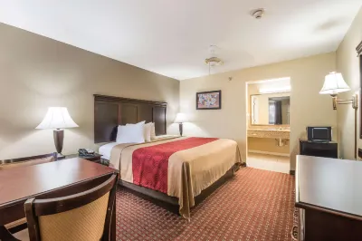 Econo Lodge Inn & Suites Bryant