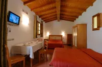 Lebbiano Residence Hotels in Ginestra