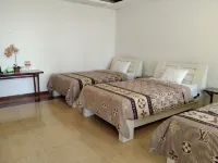 Blessing Hills Family Resort and Hotel Hotel dekat Air Terjun Duyung Trawas Hill