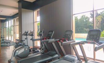 Elegant and Comfy 3Br Transpark Cibubur Apartment
