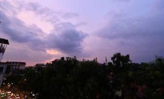 Hanoi Elpis Grand Hotel