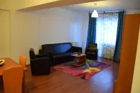 West Gate Studios Hotel a Chiajna
