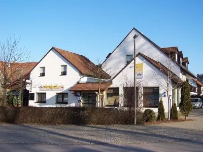 Gasthaus-Pension Rezatgrund Hotels in Neuendettelsau