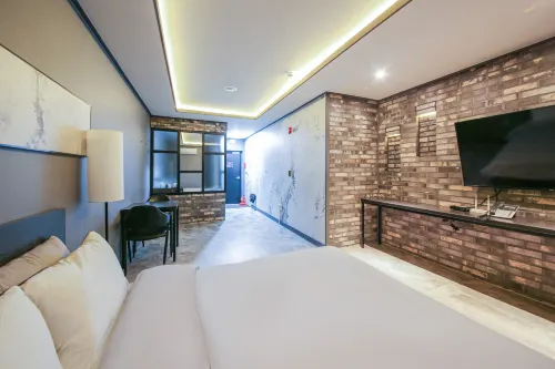 Muju Muju Self Check-in Motel