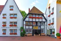 Romantik Hotel Walhalla Hotels in der Nähe von Schlosskapelle Gut Sutthausen