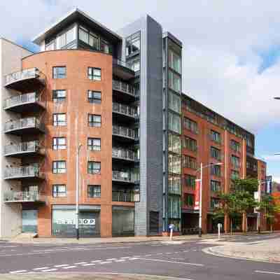 Travelodge Swansea Central Hotel Exterior