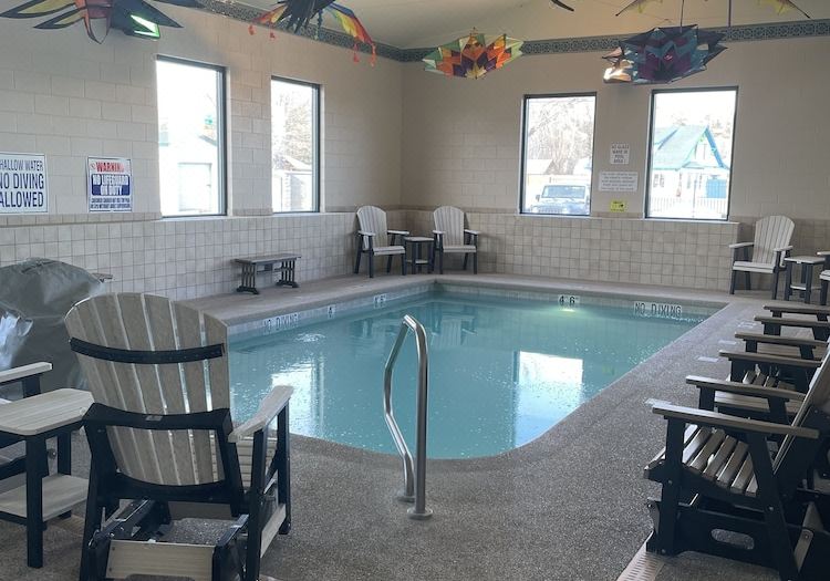 Boothill Inn and Suites photo 4