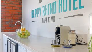 happy-rhino-hotel