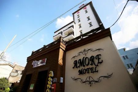 Amore Motel Отели рядом с достопримечательностью «Национальный музей Чхонджу»