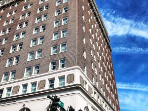 Francis Marion Hotel