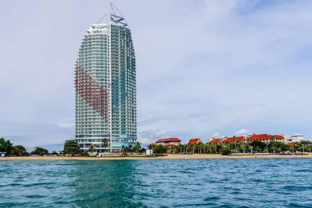 White Sands Beachfront l 2Br Condo with Ocean View Отели рядом с достопримечательностью «Wat Nong Chap Tao»