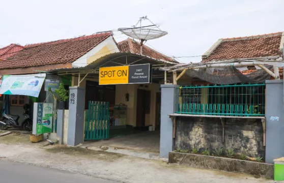 斯波特昂2497佩索娜旅館