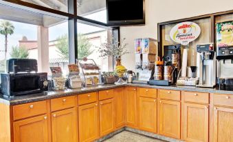 Super 8 by Wyndham Kissimmee/Maingate/Orlando Area