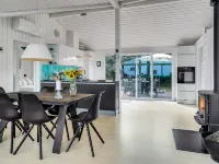 "Reinke" - 200m from the Sea