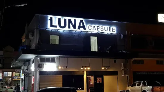 Luna Capsule