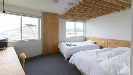 Nest West Garden Tosa Hotel