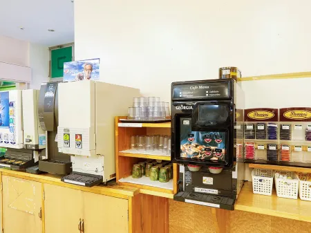 Niko Niko Capsule Hotel