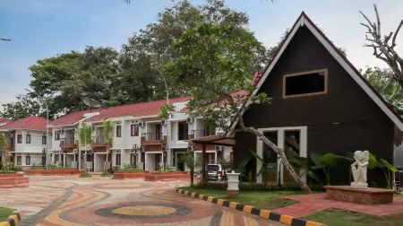 Nemuru Grand Anyer Palazo Отели в г. Серанг