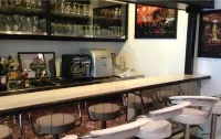 Hotel Montree - بار
